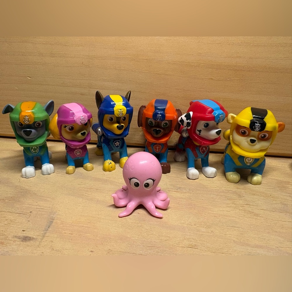 Paw Patrol sea patrol Figures Set with Pink Octopus